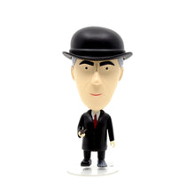 Figurine Rene Magritte