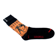 Amphora showing Herakles battling the Nemean Lion - Socks