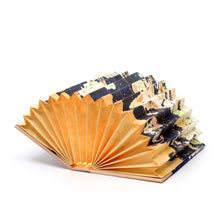 Accordion Book Lamp - Namban Screens of the World - Louvre Abu Dhabi